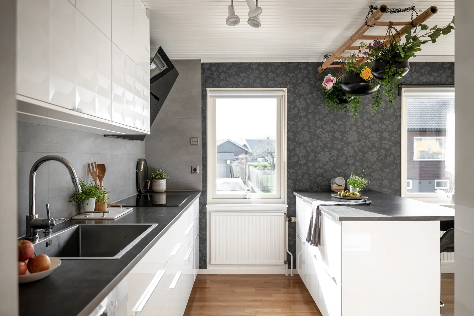 Villa, Radhus, Krokusvägen 1, Kärna, Kungälv
