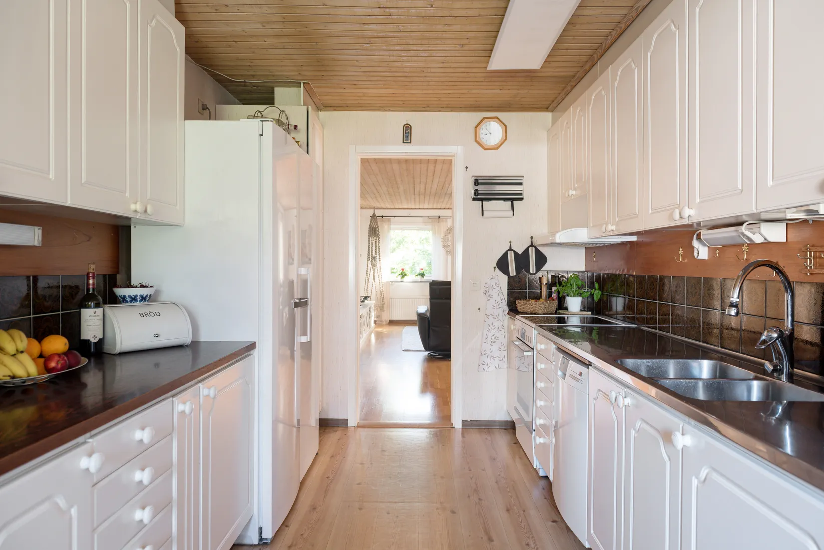 Villa, Radhus, Travvägen 12, Håbo