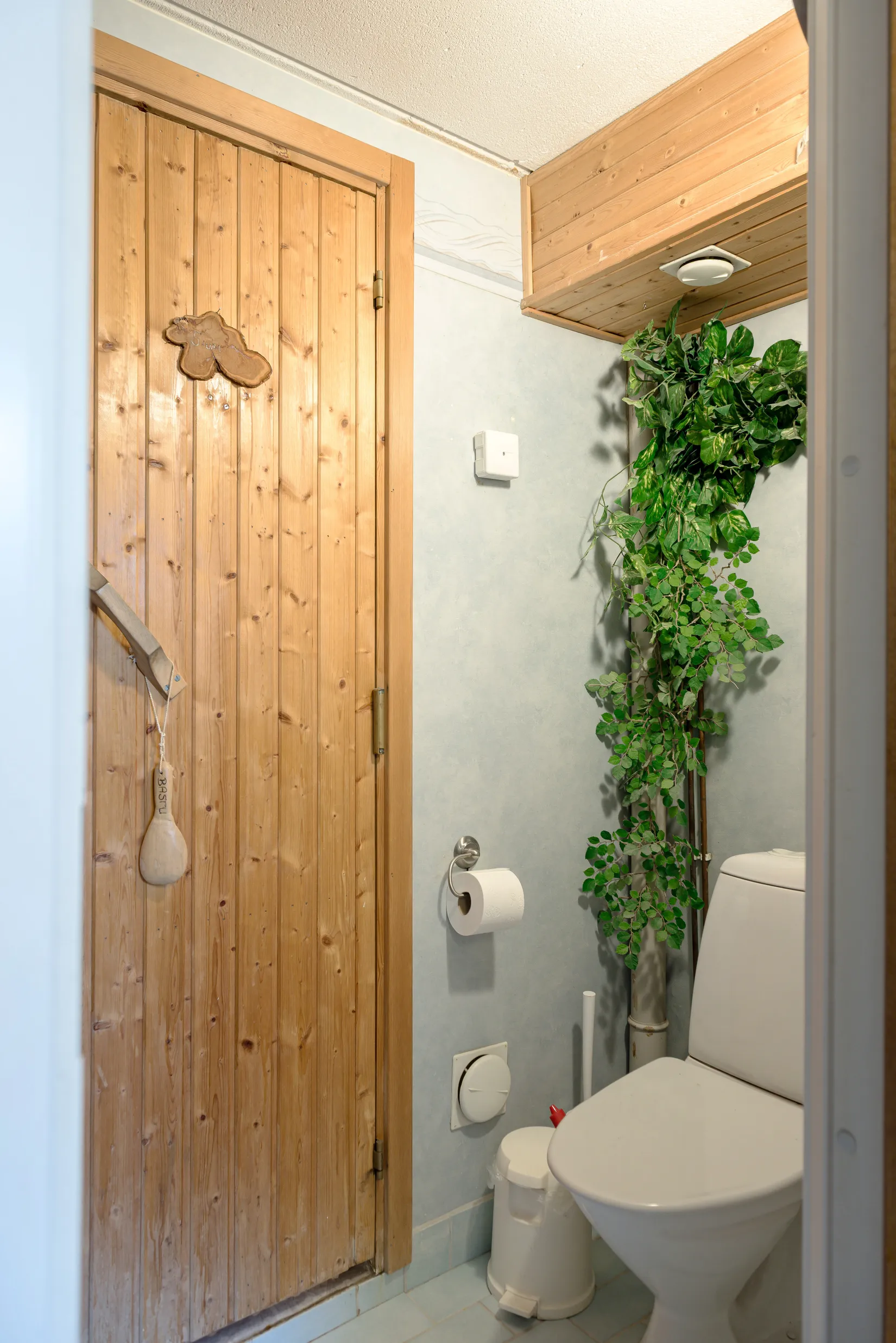 Villa, Radhus, Travvägen 12, Håbo