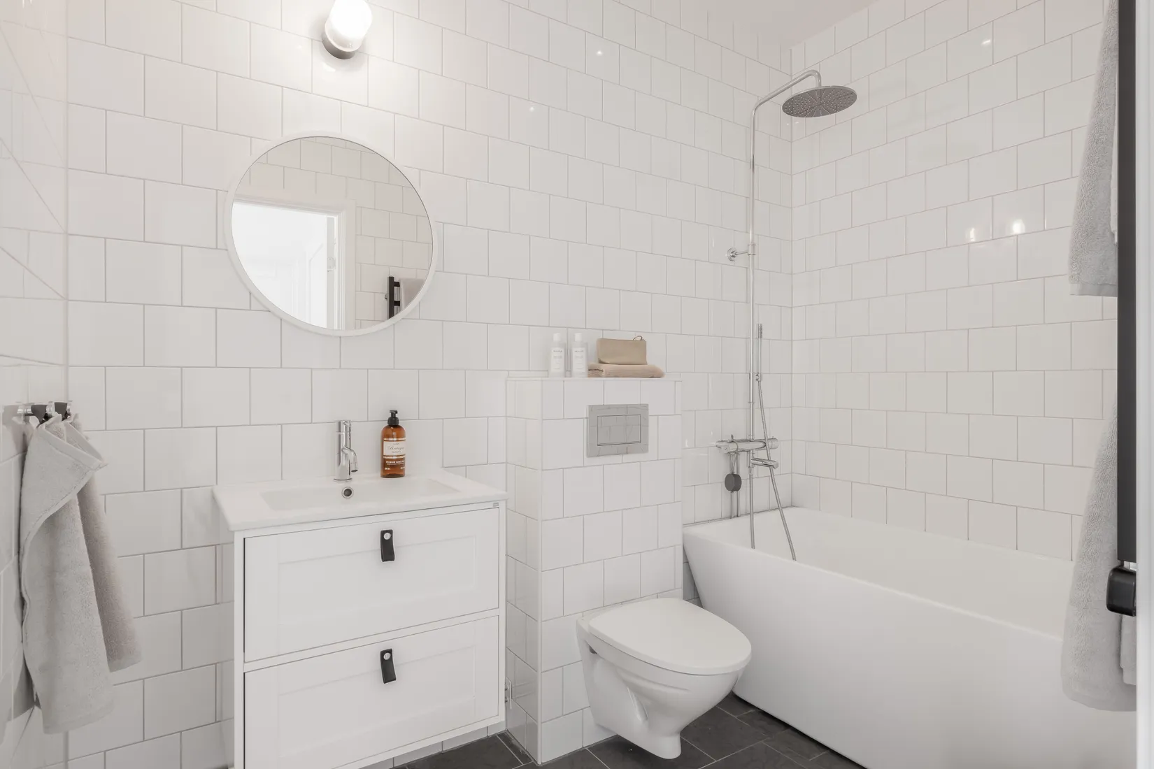 Bostadsrätt, Radhus, Rådans gårdsväg 37, Silverdal, Sollentuna