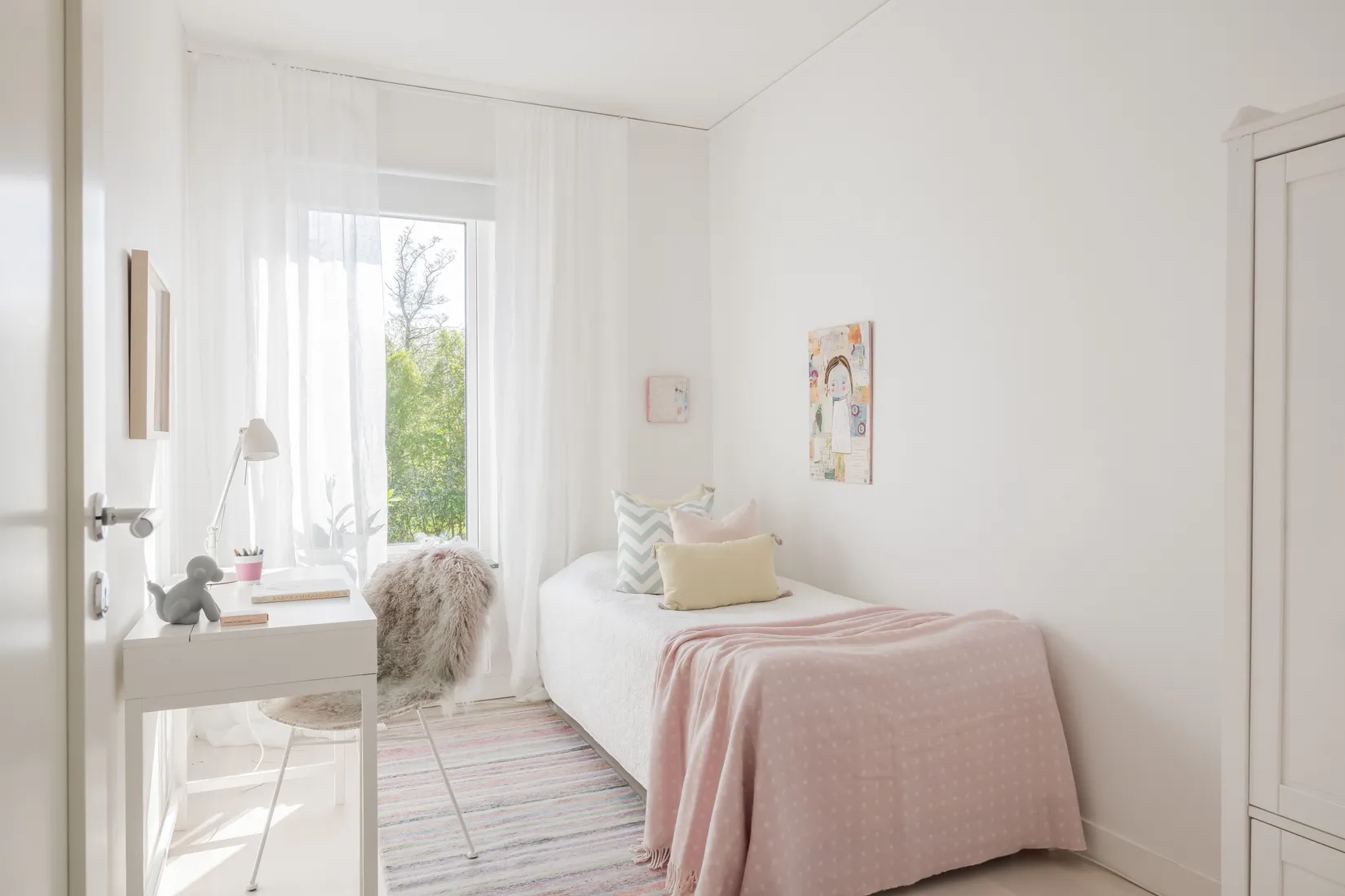 Bostadsrätt, Radhus, Rådans gårdsväg 37, Silverdal, Sollentuna