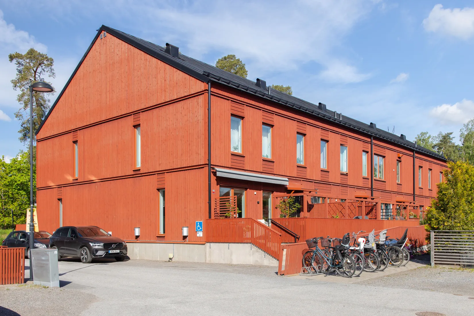 Bostadsrätt, Radhus, Rådans gårdsväg 37, Silverdal, Sollentuna
