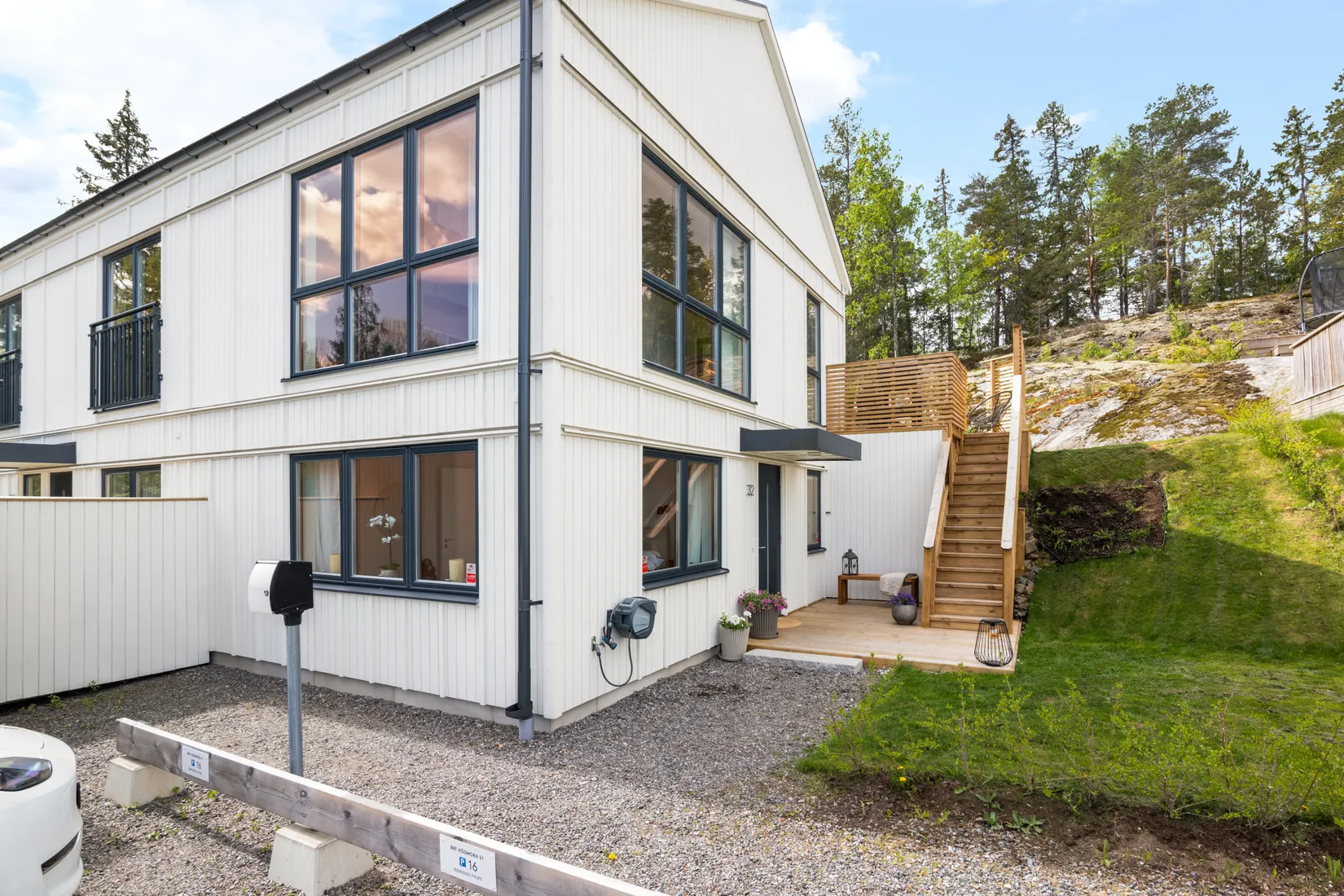 Radhus, Tallmyrvägen 32, Högmora, Huddinge