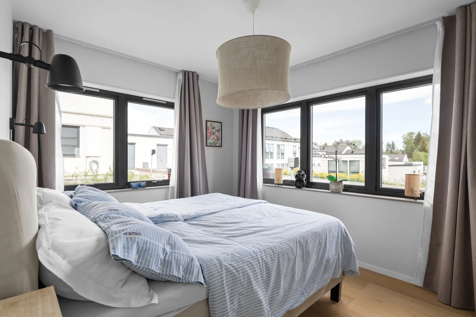 Radhus, Tallmyrvägen 32, Högmora, Huddinge