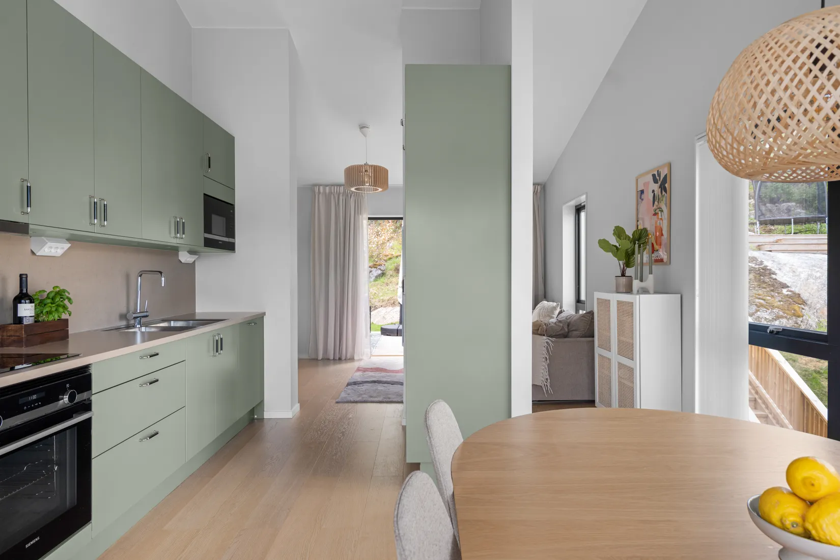 Radhus, Tallmyrvägen 32, Högmora, Huddinge