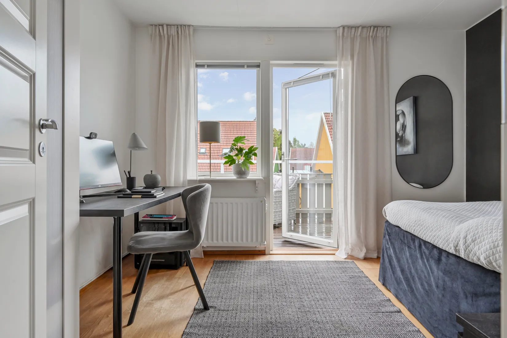 Radhus, Tidlösavägen 31, Sjukyrkoberget, Upplands Väsby