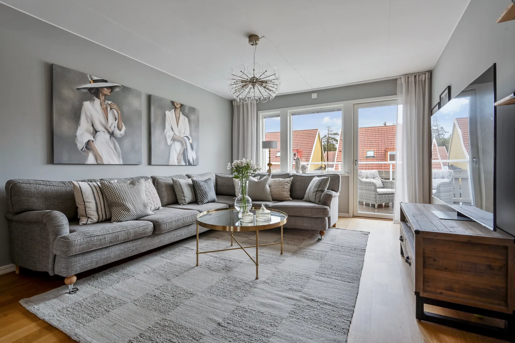 Radhus, Tidlösavägen 31, Sjukyrkoberget, Upplands Väsby