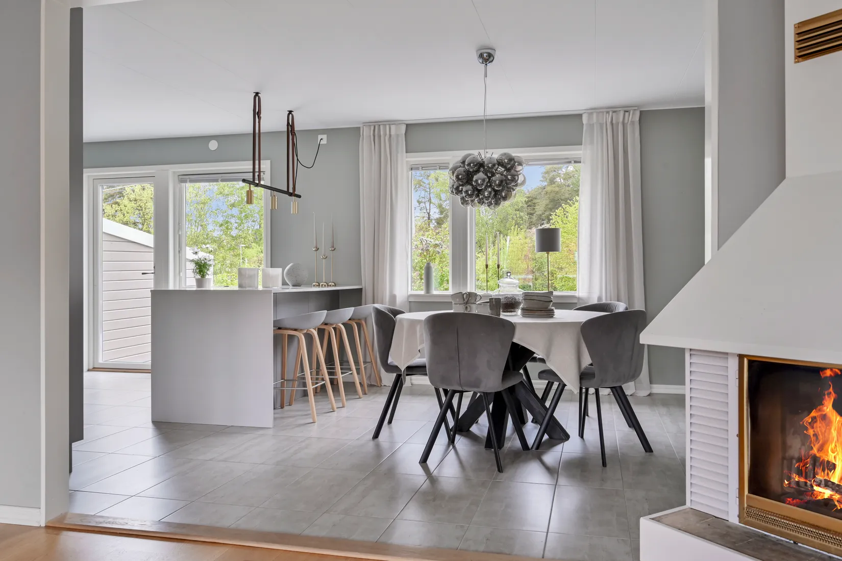 Radhus, Tidlösavägen 31, Sjukyrkoberget, Upplands Väsby