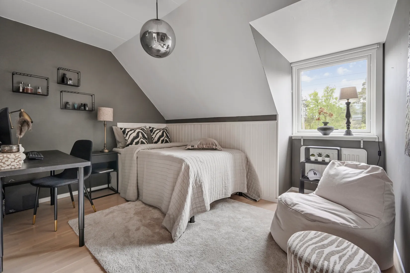Radhus, Tidlösavägen 31, Sjukyrkoberget, Upplands Väsby