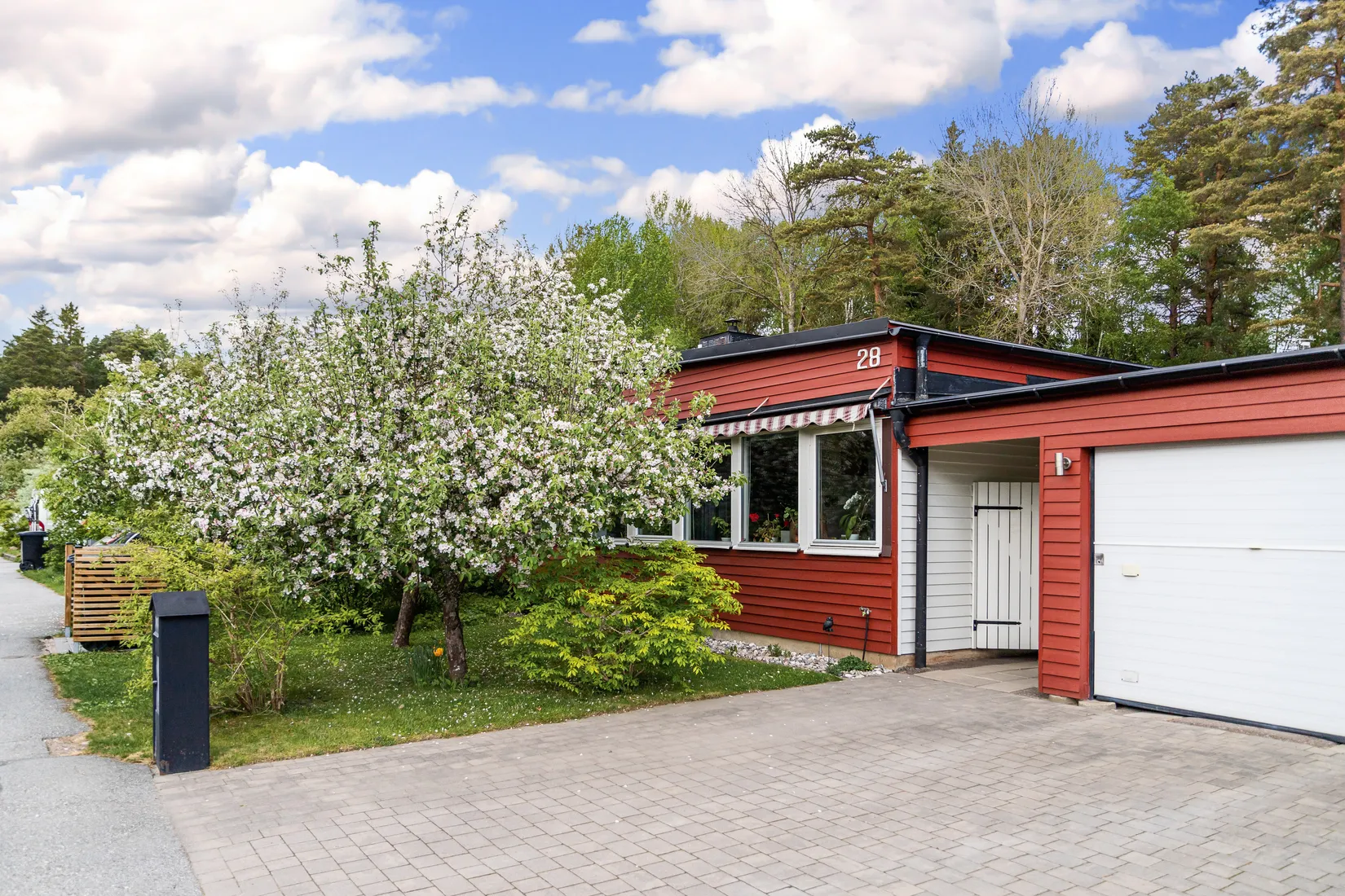 Radhus, Storskogsvägen 28, Norby, Uppsala