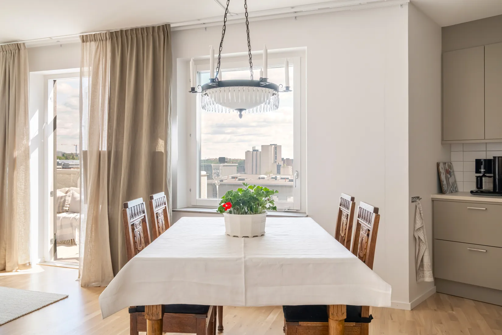 Bostadsrätt, Masugnsvägen 68, vån 8/8, Bromma - Mariehäll, Stockholm