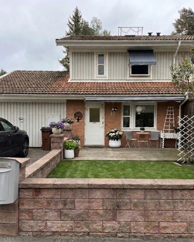 Villa, Radhus, Biskop Nils väg 32, Stäket, Järfälla