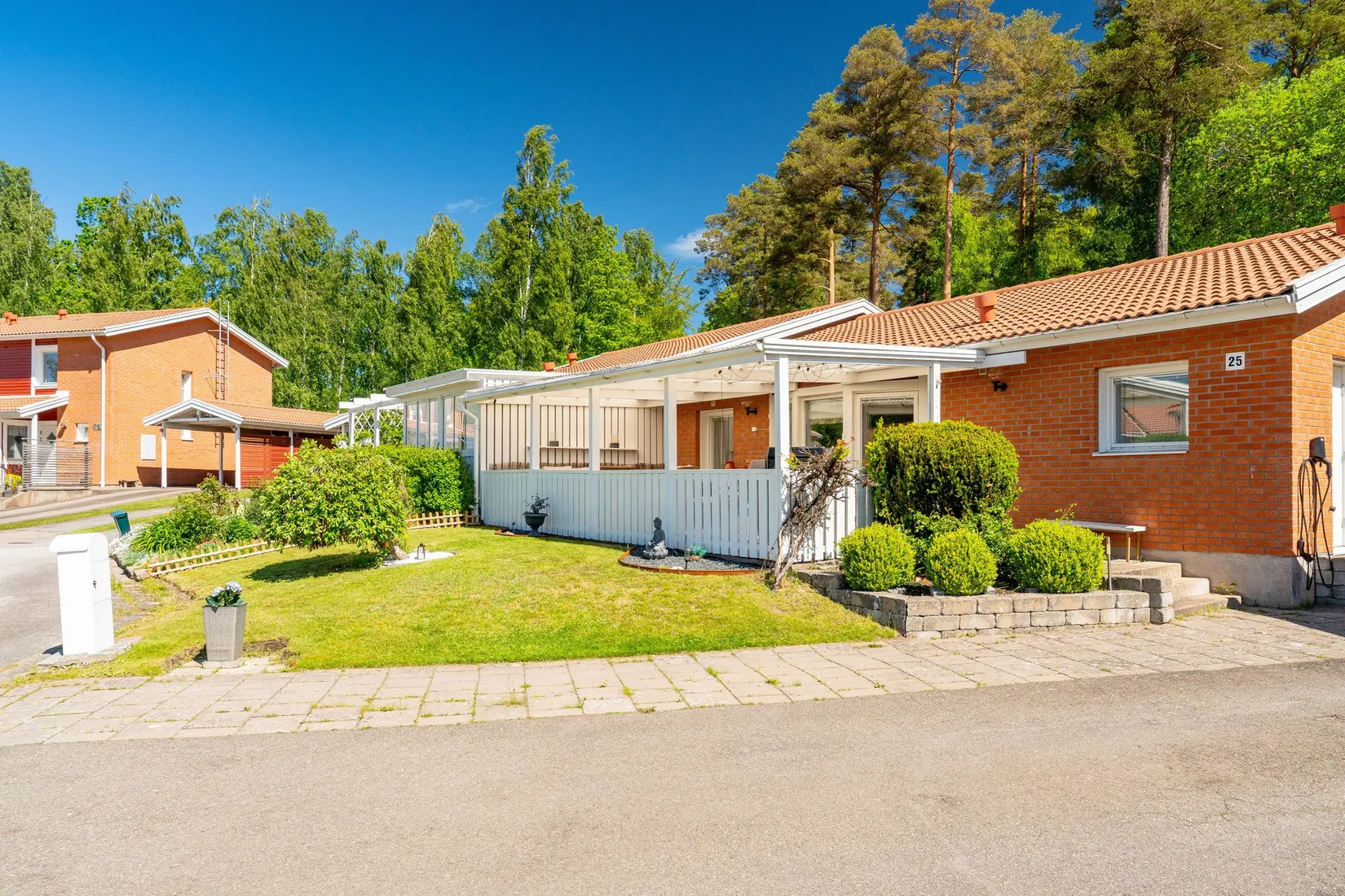 Radhus, Fröjdegårdsvägen 25, Stenhammar, Lidköping