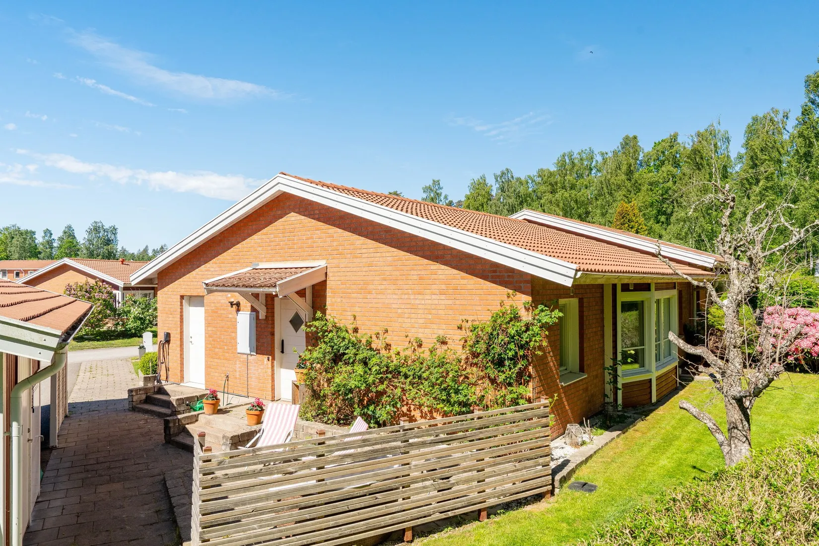 Radhus, Fröjdegårdsvägen 25, Stenhammar, Lidköping