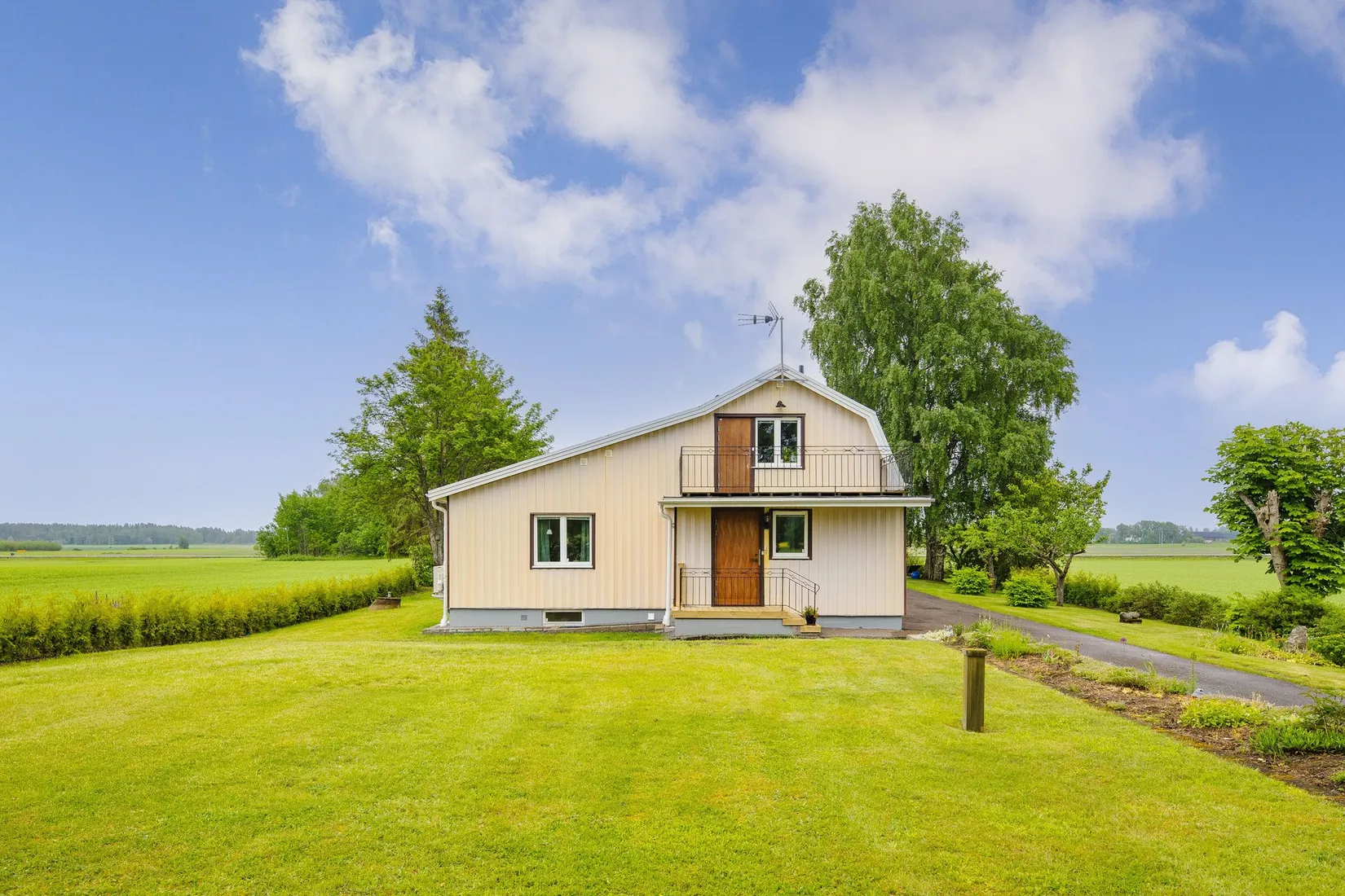 Villa, Täng Smedjebacken 1, Täng, Grästorp
