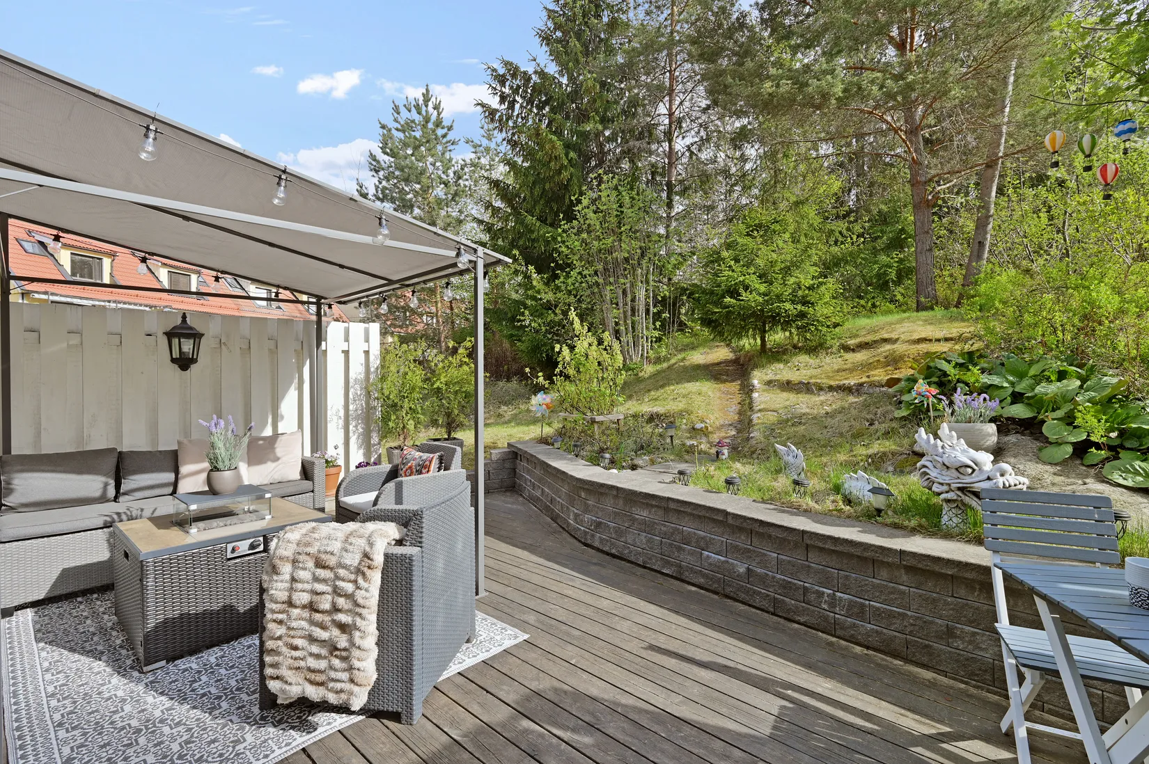 Radhus, Rapsodivägen 238, Drevviksstrand / Östra Skogås, Huddinge