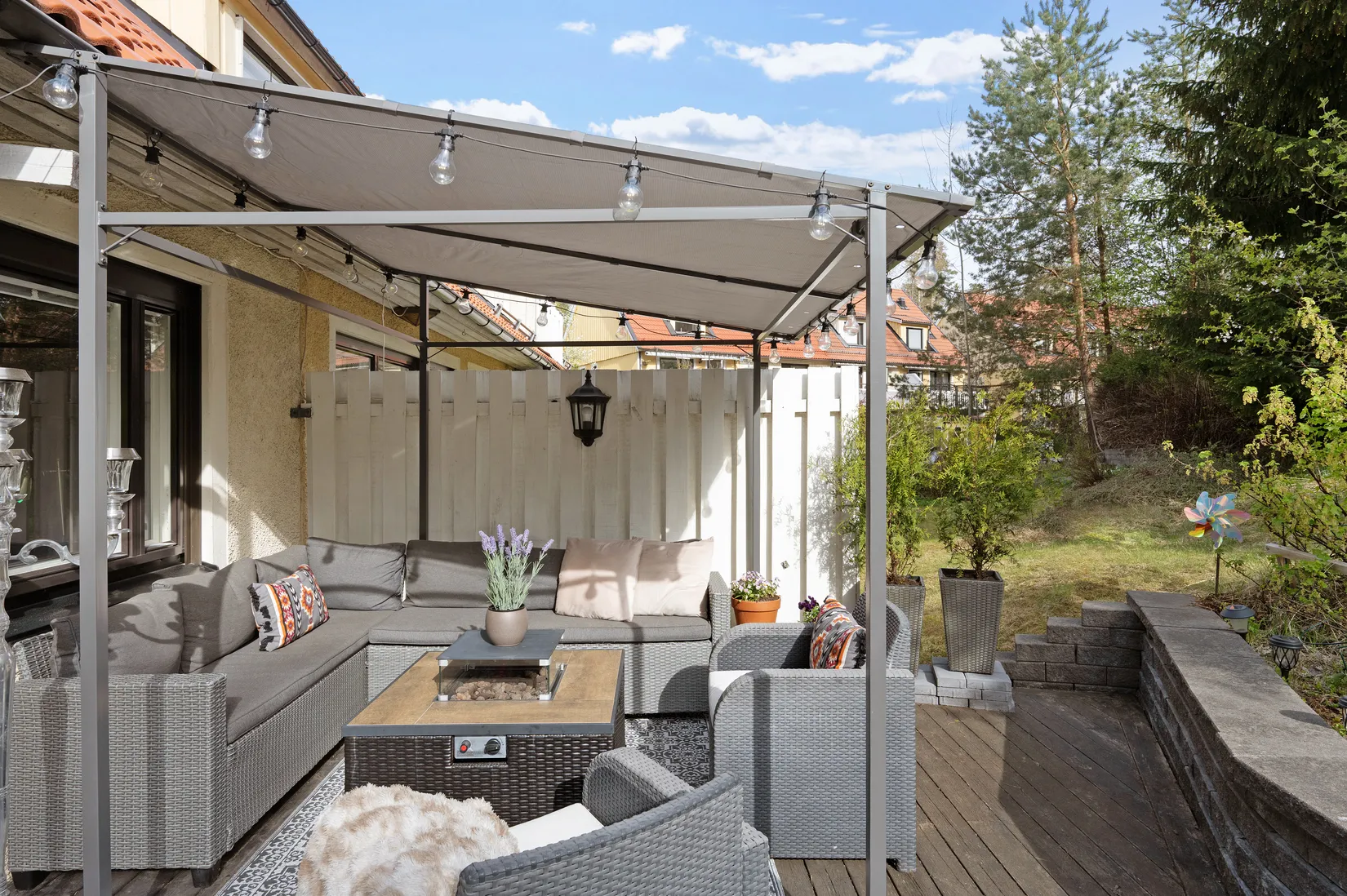 Radhus, Rapsodivägen 238, Drevviksstrand / Östra Skogås, Huddinge