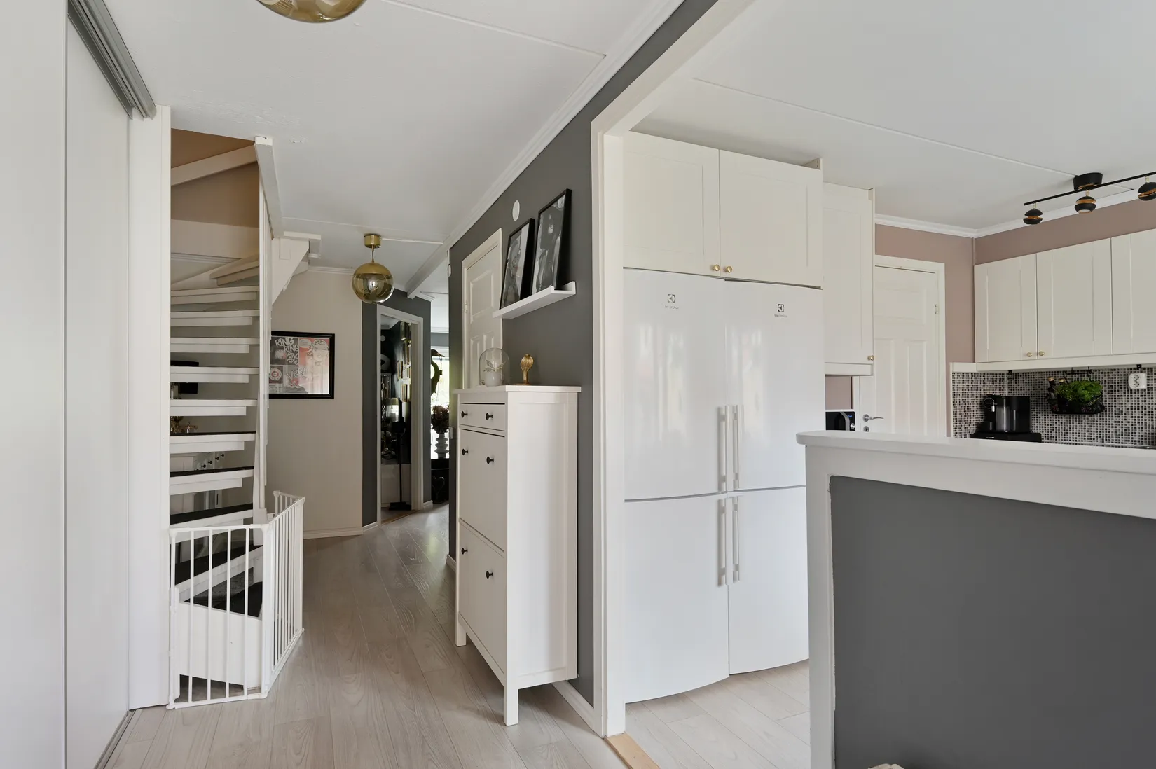Radhus, Rapsodivägen 238, Drevviksstrand / Östra Skogås, Huddinge