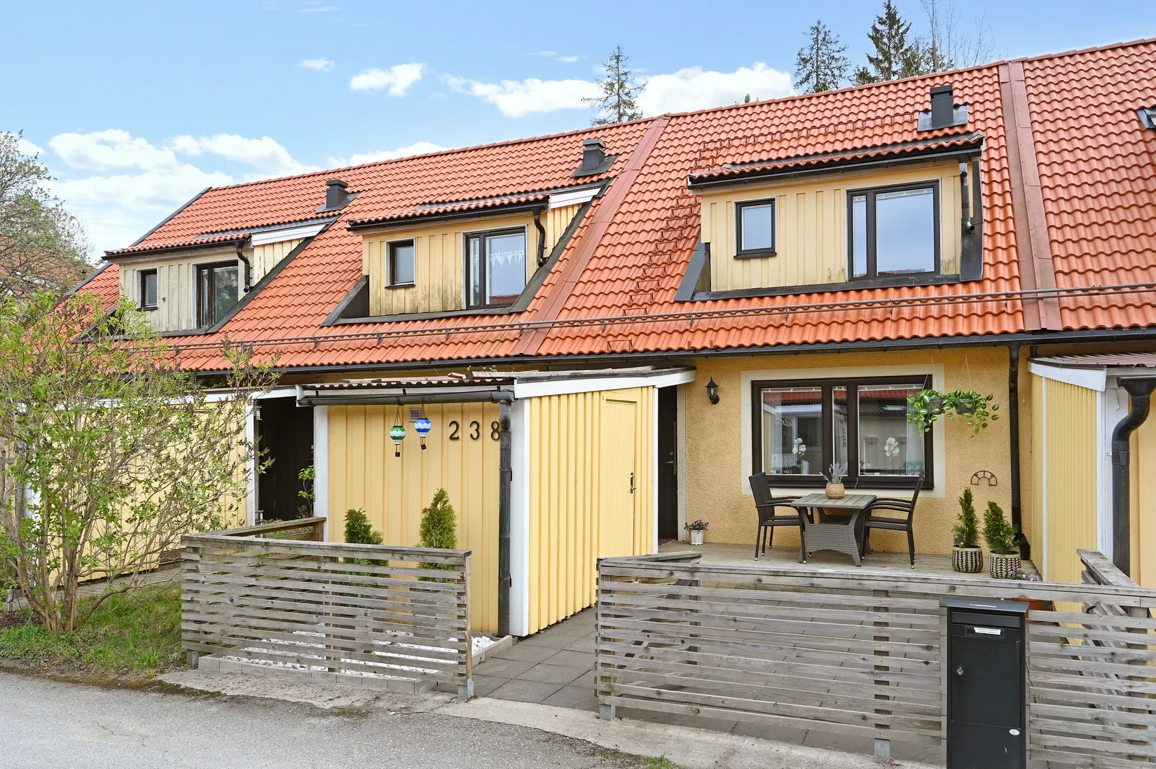 Radhus, Rapsodivägen 238, Drevviksstrand / Östra Skogås, Huddinge