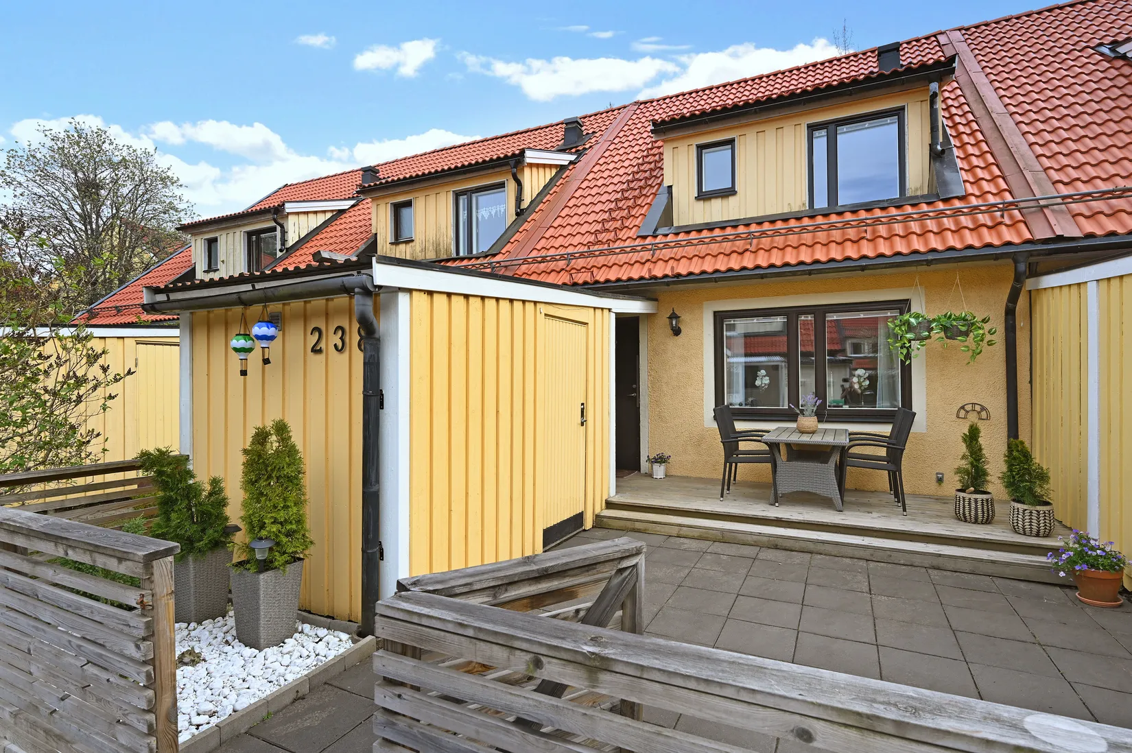 Radhus, Rapsodivägen 238, Drevviksstrand / Östra Skogås, Huddinge
