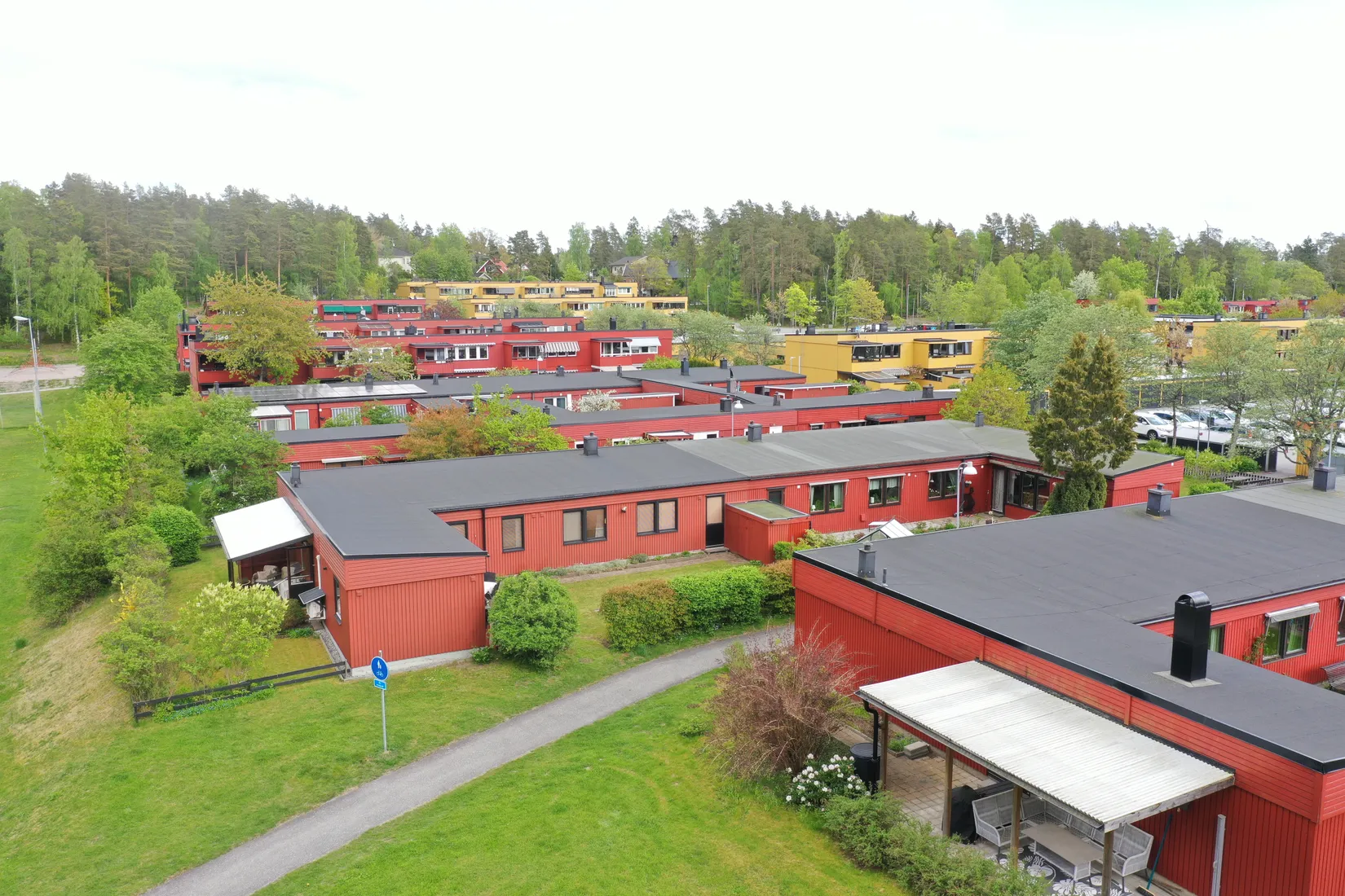 Radhus, Porsvägen 80, Törnskogen/ Vaxmora, Sollentuna