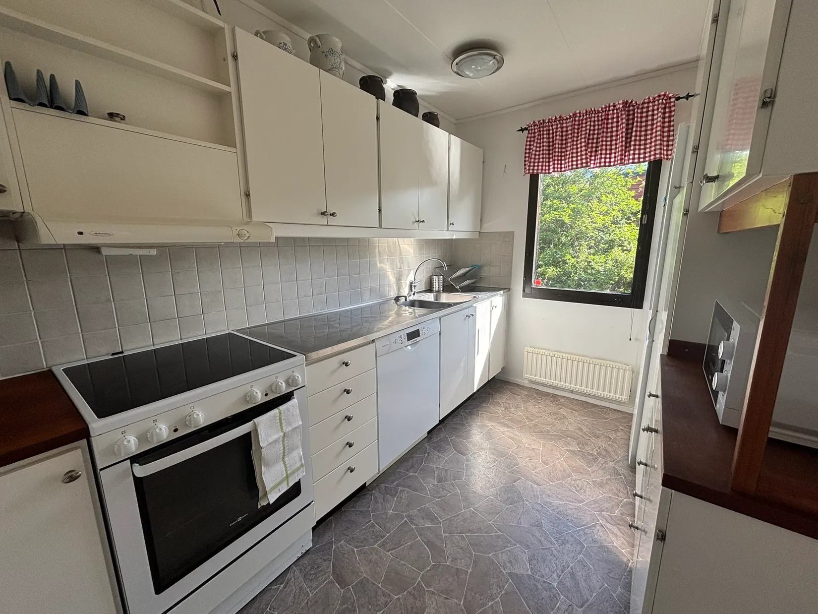 Radhus, Porsvägen 80, Törnskogen/ Vaxmora, Sollentuna