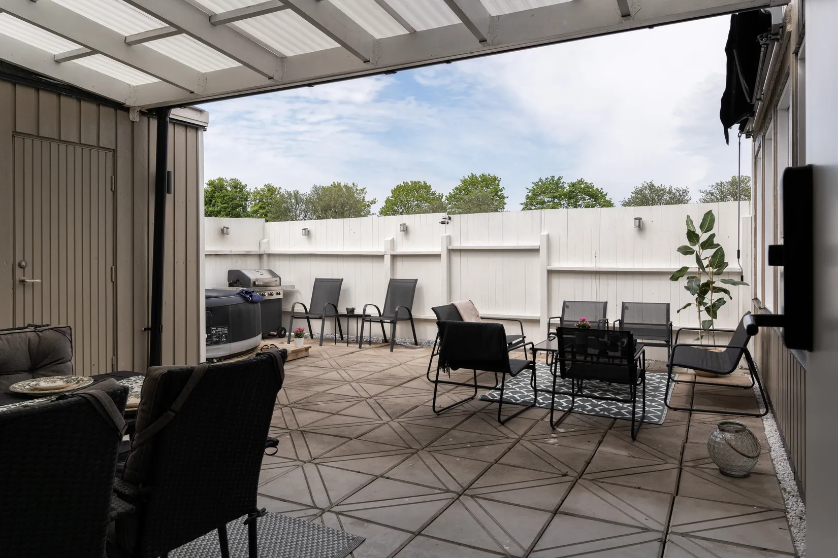 Villa, Radhus, Bandverksgatan 66, Bäckby, Västerås