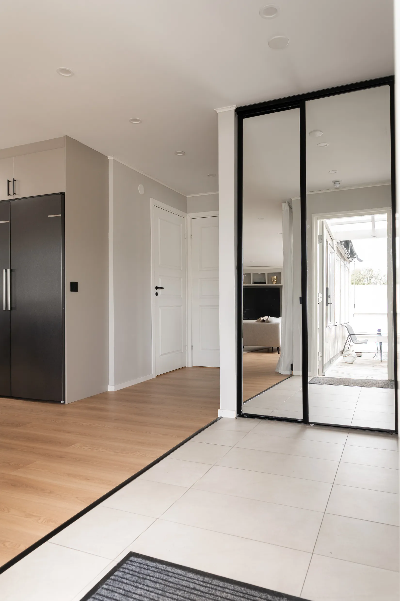 Villa, Radhus, Bandverksgatan 66, Bäckby, Västerås