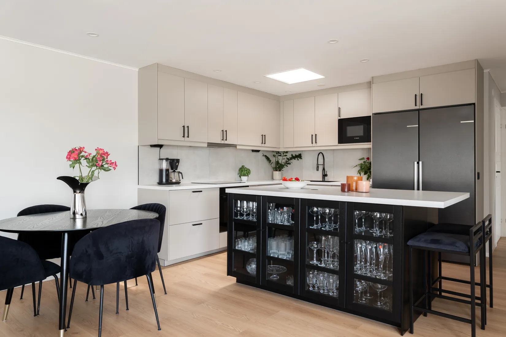 Villa, Radhus, Bandverksgatan 66, Bäckby, Västerås