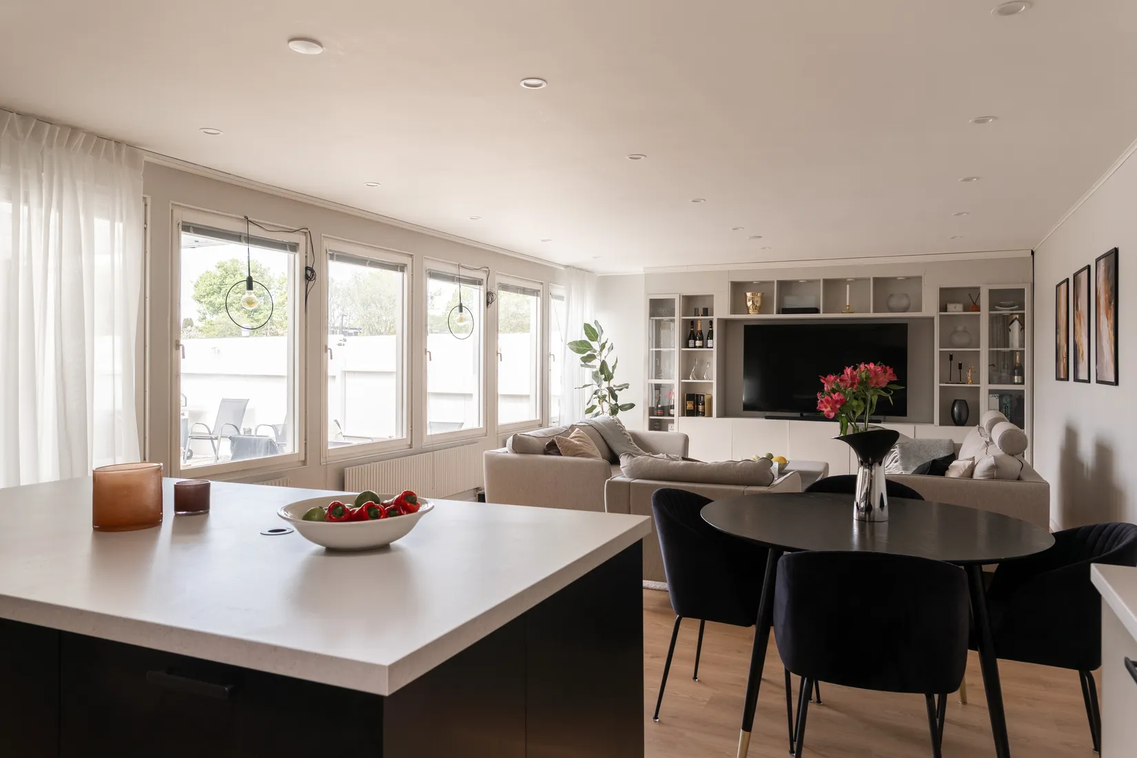 Villa, Radhus, Bandverksgatan 66, Bäckby, Västerås