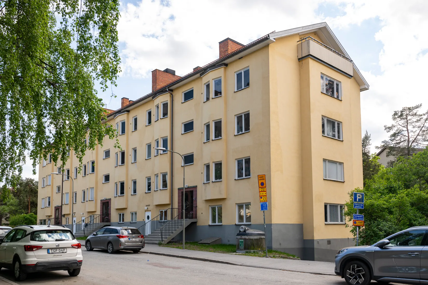 Bostadsrätt, Bildhuggarvägen 29. Högst upp i huset!, Skärmarbrink/Gullmarsplan, Stockholm