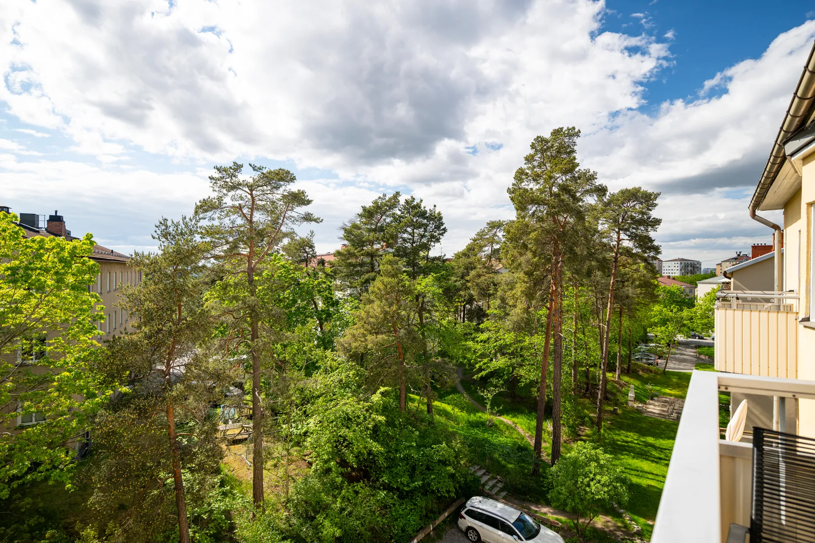 Bostadsrätt, Bildhuggarvägen 29. Högst upp i huset!, Skärmarbrink/Gullmarsplan, Stockholm