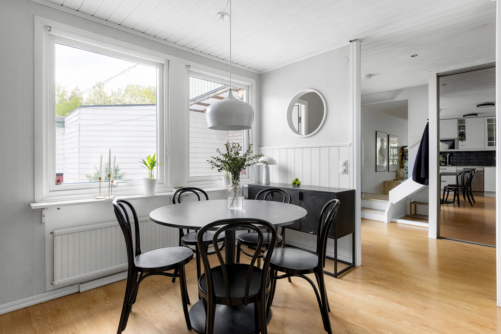 Villa, Radhus, Rapsvägen 16, Väsby, Ekerö