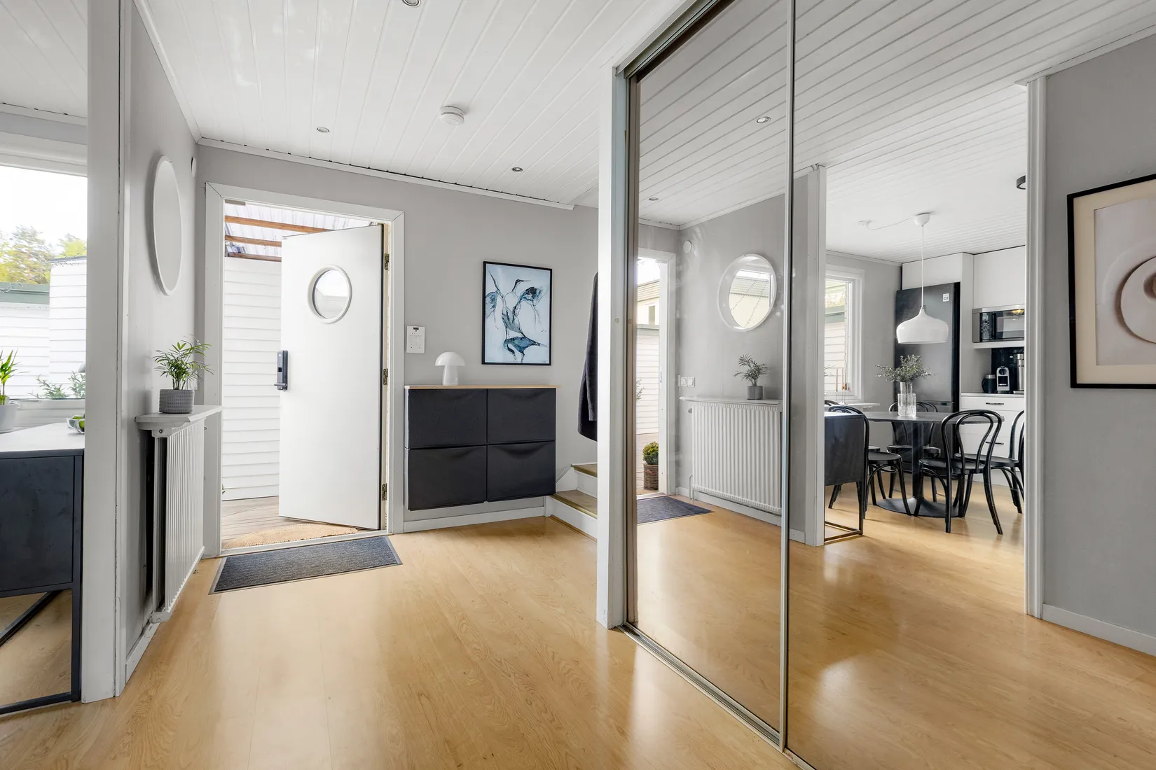 Villa, Radhus, Rapsvägen 16, Väsby, Ekerö