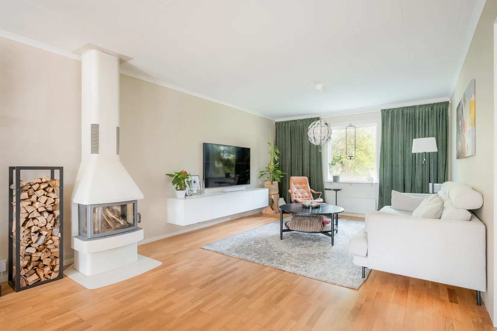 Villa, Radhus, Irisgången 14, Pettersberg, Nyköping