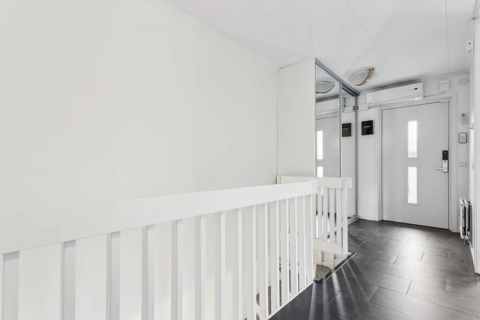 Villa, Radhus, Kottestigen 27, Vretarna / Tumba, Botkyrka