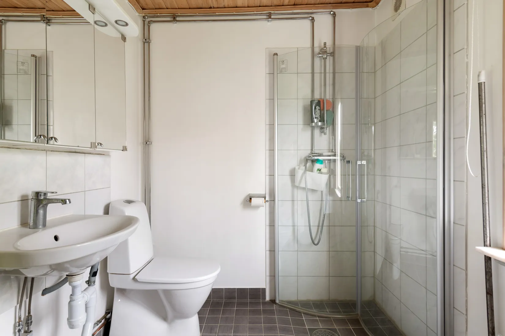 Fritidshus, Västra Hållstavägen 94, Hållsta, Norrtälje