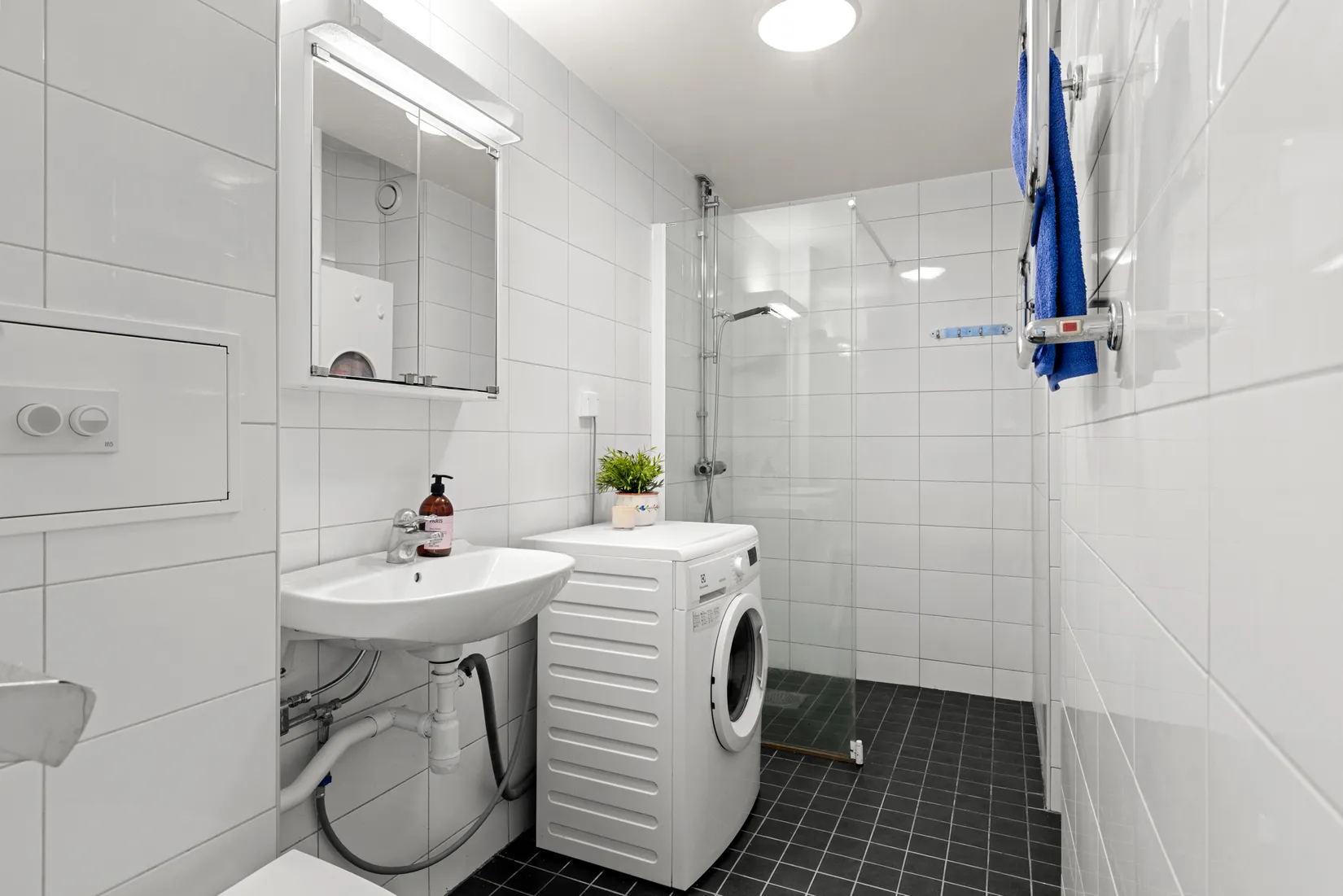 Bostadsrätt, Björkbacksvägen 87, Tyresö Centrum, Tyresö