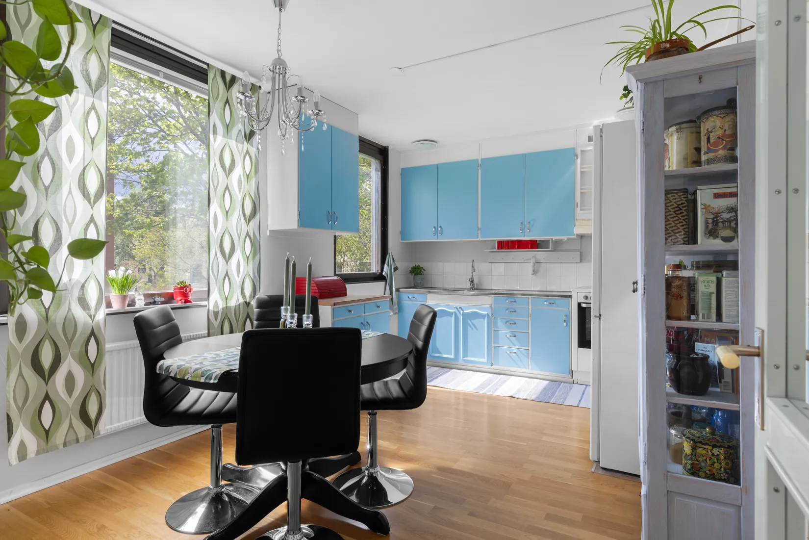 Bostadsrätt, Björkbacksvägen 87, Tyresö Centrum, Tyresö