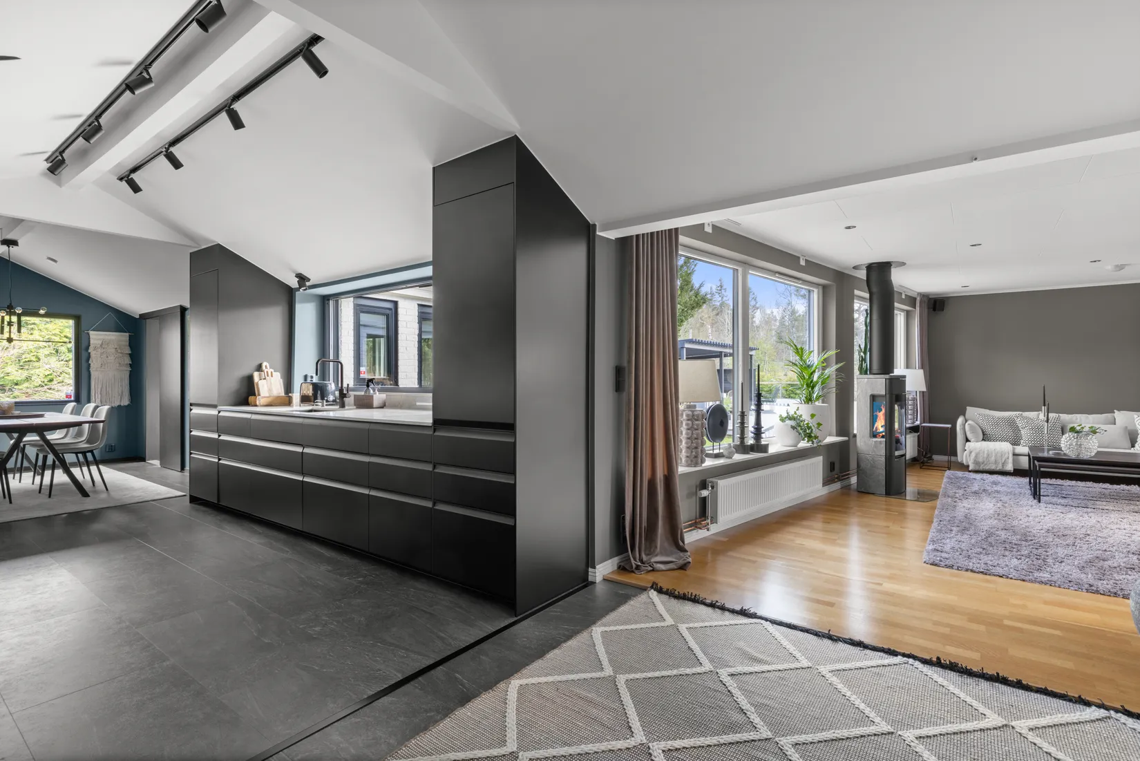 Villa, Ullbergsvägen 25, Raksta/Solberga/Bergholm, Tyresö