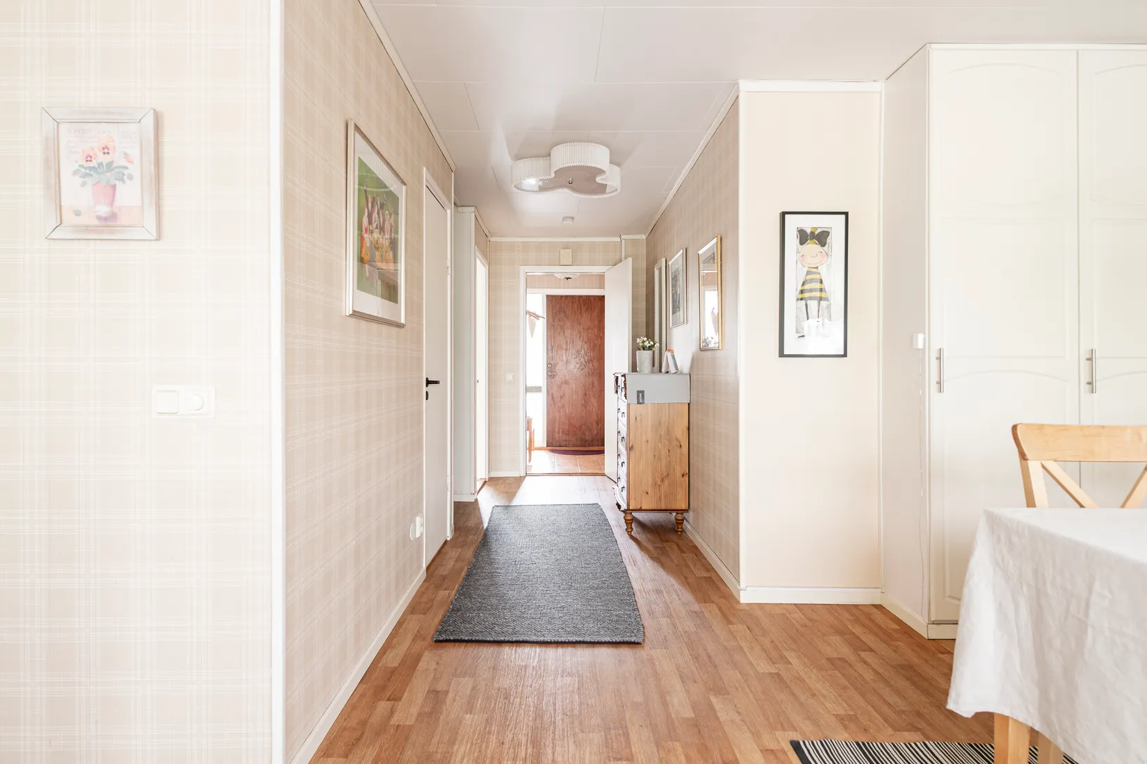 Villa, Radhus, Dagsvärmargatan 42, Södra Skiljebo, Västerås