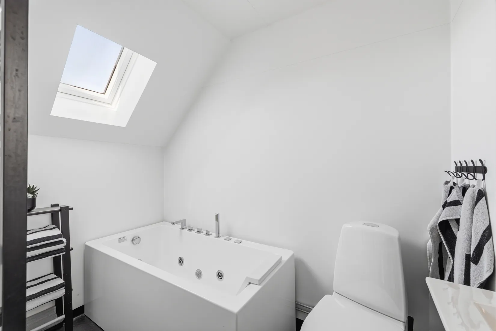 Bostadsrätt, Radhus, Sjöåkravägen 155, Bankeryd, Jönköping