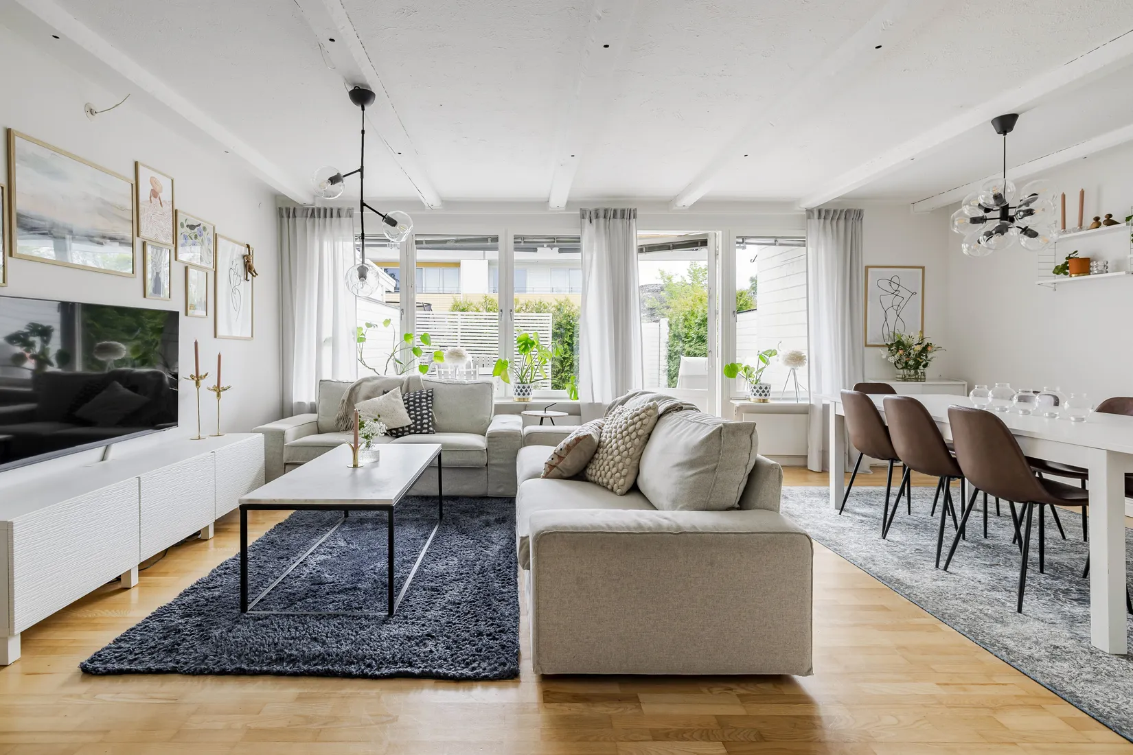 Radhus, Trumpetvägen 68, Eskilstuna