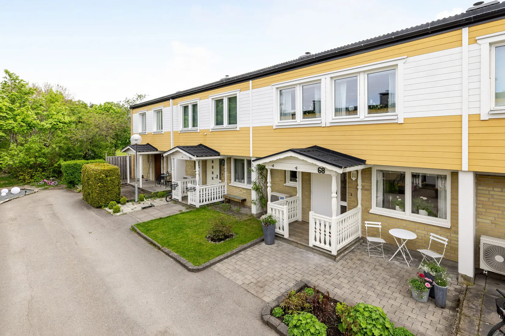 Radhus, Trumpetvägen 68, Eskilstuna