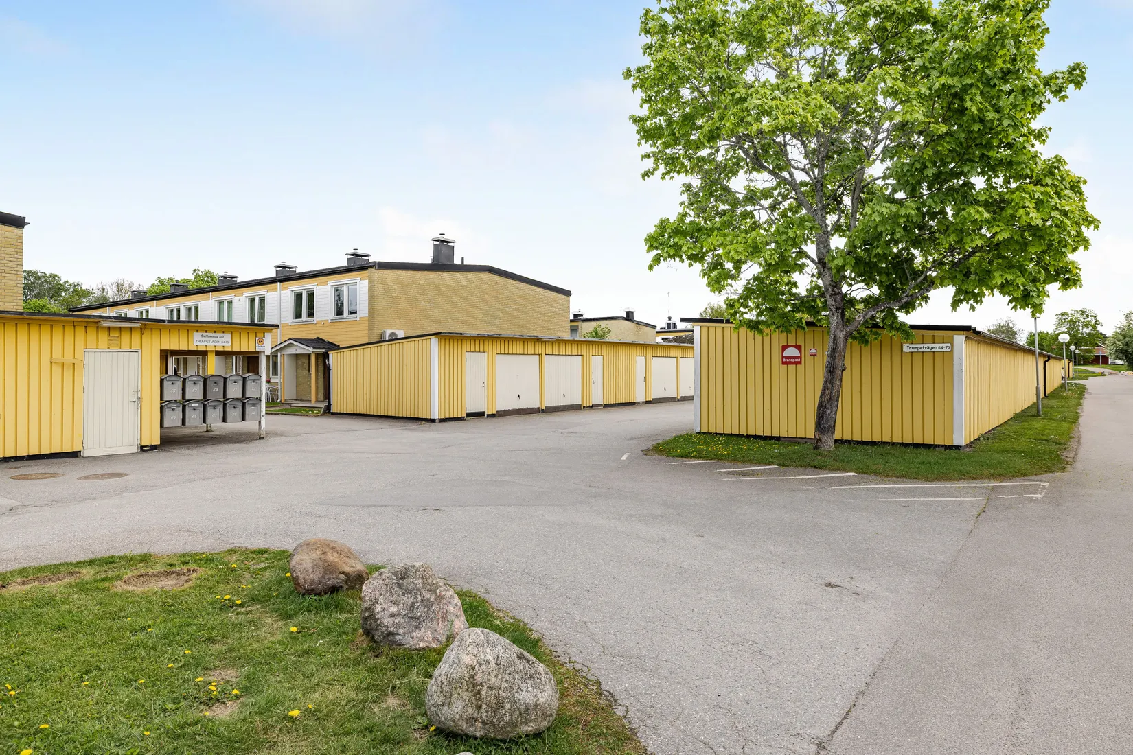 Radhus, Trumpetvägen 68, Eskilstuna
