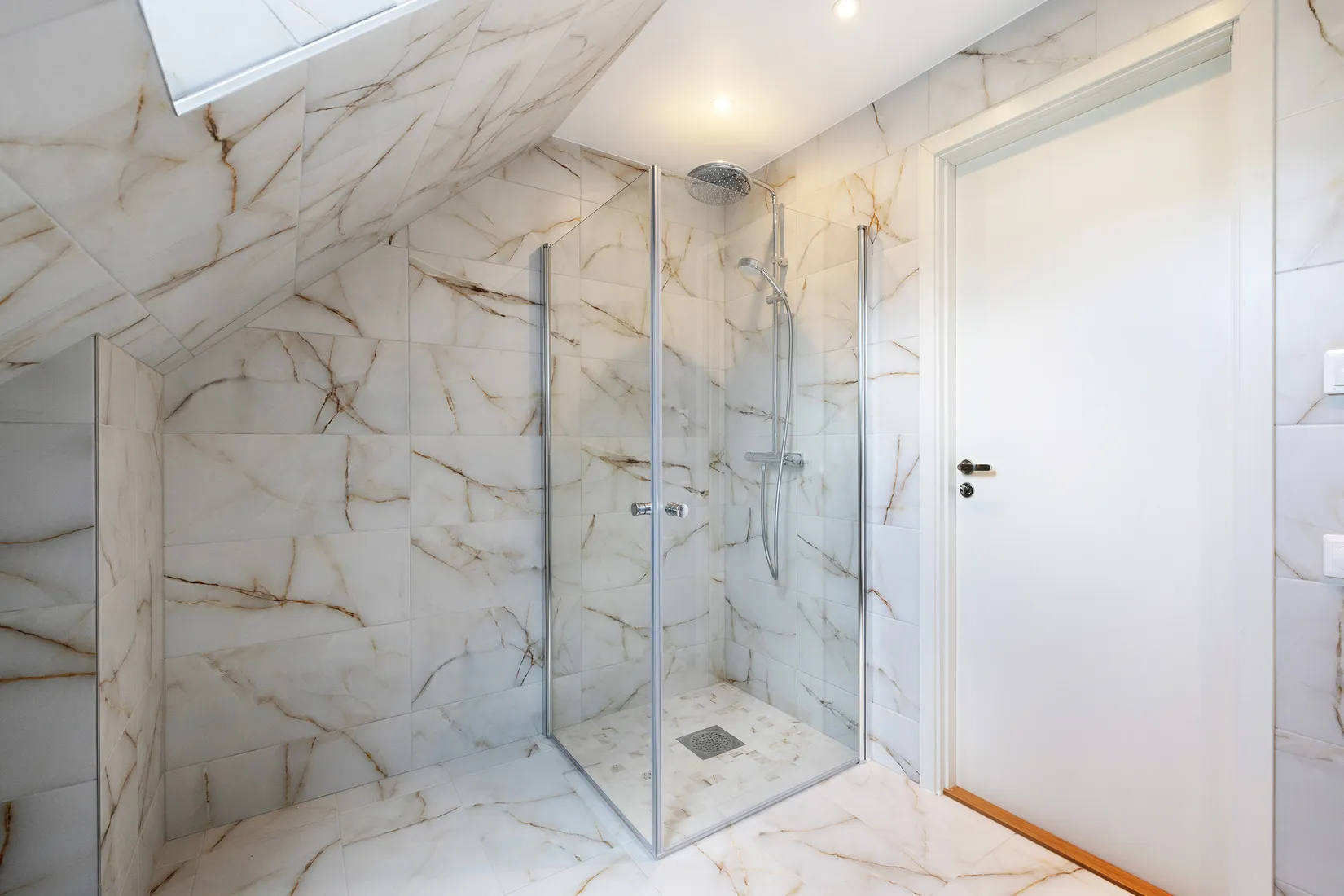 Villa, Radhus, Örnsätrabacken 28, Sätra - Skärholmen, Stockholm