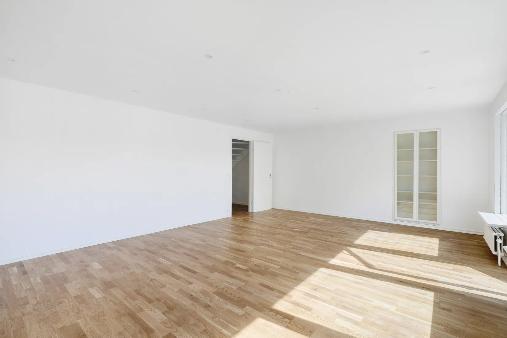 Villa, Radhus, Örnsätrabacken 28, Sätra - Skärholmen, Stockholm