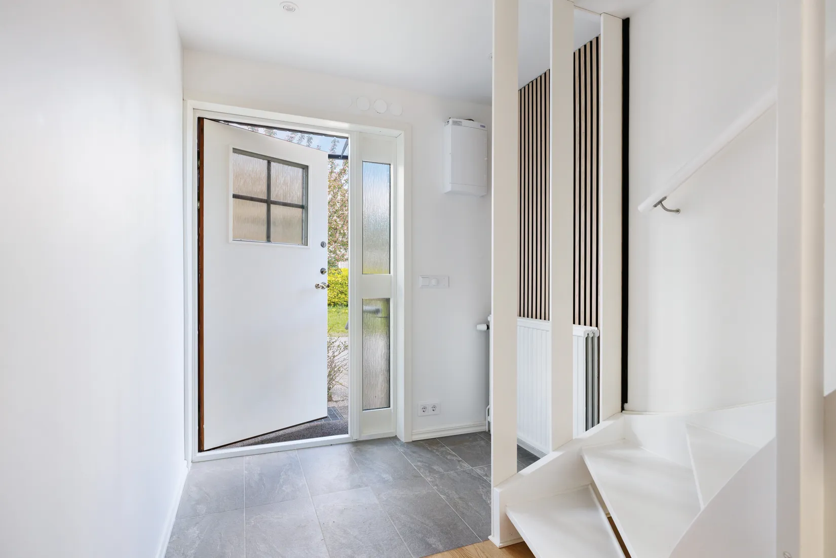 Villa, Radhus, Örnsätrabacken 28, Sätra - Skärholmen, Stockholm