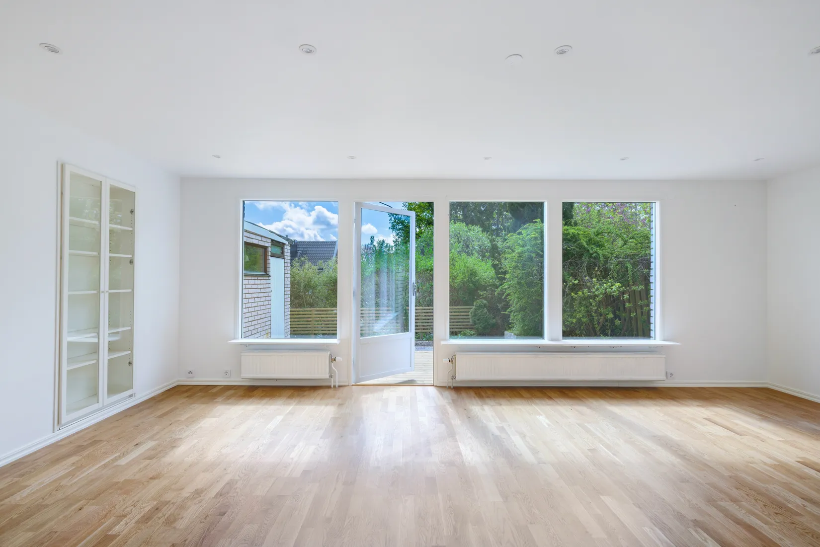 Villa, Radhus, Örnsätrabacken 28, Sätra - Skärholmen, Stockholm