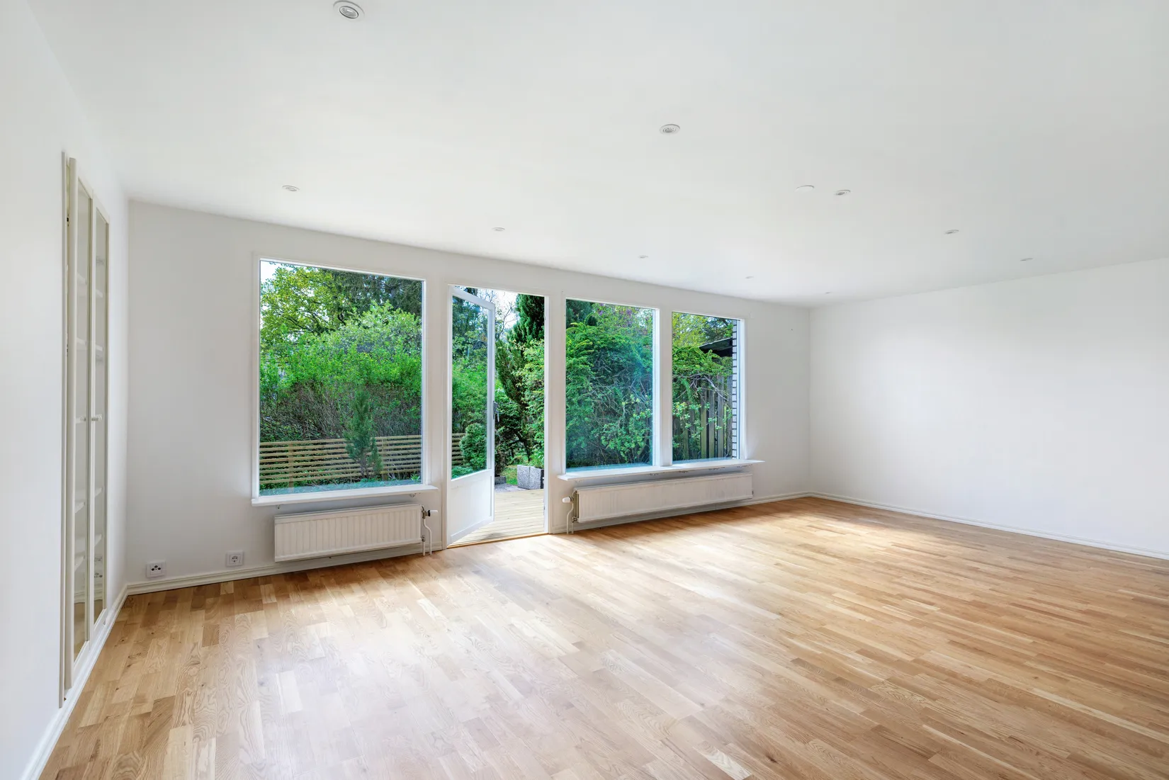 Villa, Radhus, Örnsätrabacken 28, Sätra - Skärholmen, Stockholm